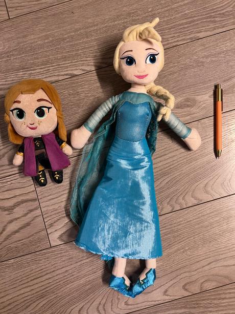 Plysova elza a anna,