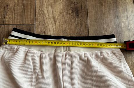 Široké nohavice, 36