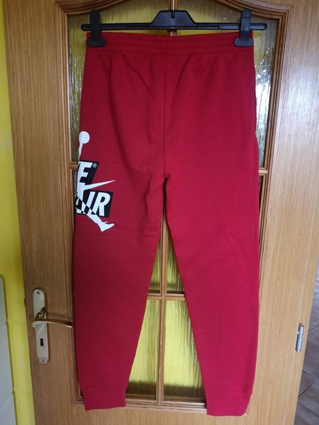 Air jordan tepláky veľkosť 11-14 rokov, air jordan,146 / 152 / 158 / 164