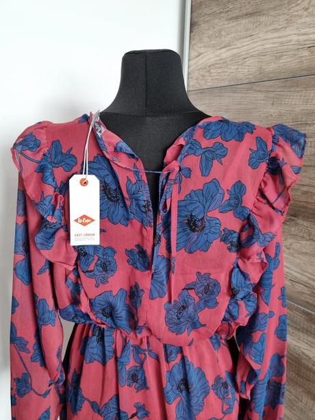 Tmavoružové kvetované šaty s volánmi, lee cooper,m