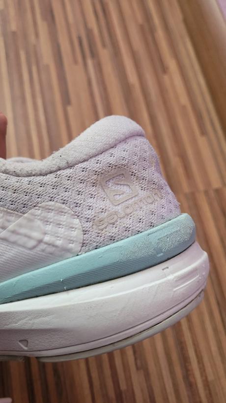 Biele solomon botesky, 36