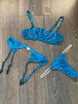 Luxusný komplet s kamienkami, m