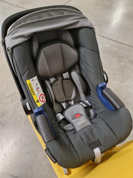Britax römer baby-safe2 i-size vajíčko + isofix, britax