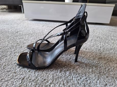 Lakovkové sandále badura, 39