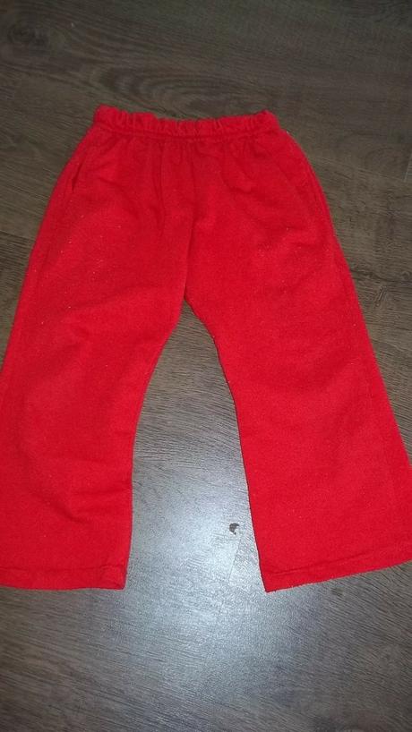 Cervene tepláky, 98