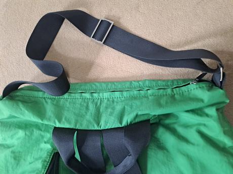 Zeleny ruksak od reserved, reserved