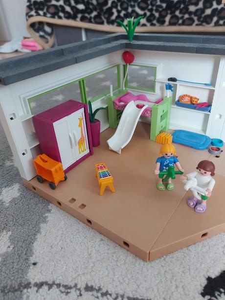 Playmobil obrovská vila+bazén+hosťovský dom+auto, 