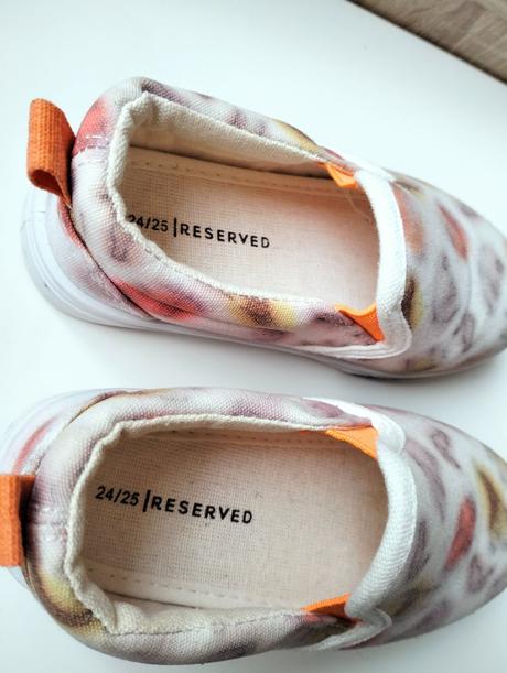 Plátenky 24/25, reserved,24