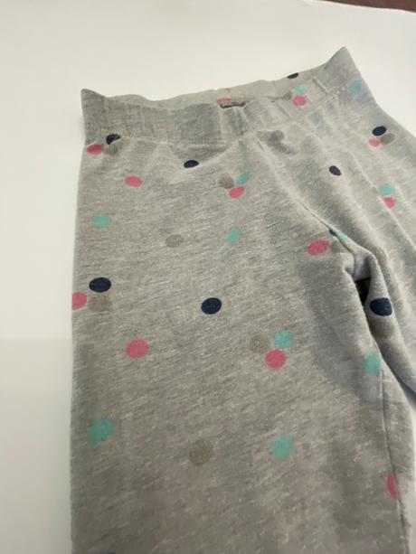 Bodkované legíny, 146