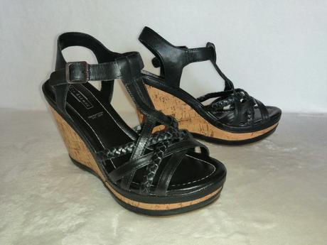 Krásne ľahké kožené sandálky na platforme, 38