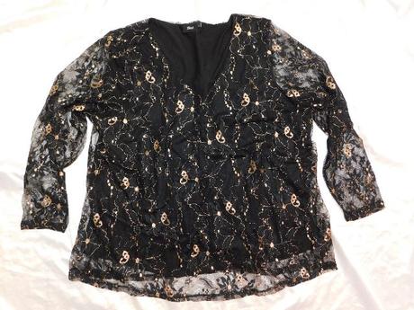 Pekna čipkovana bluzka, 46