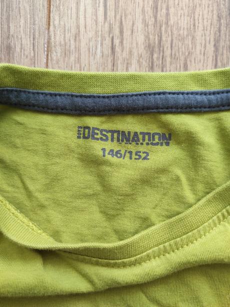 Nenosené tričko, 152