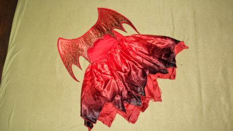 Kostymcek na halloween od george,