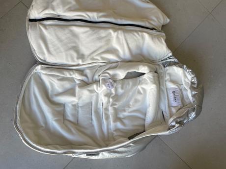 Vajíčko cybex cloud t i-size so základňou, cybex