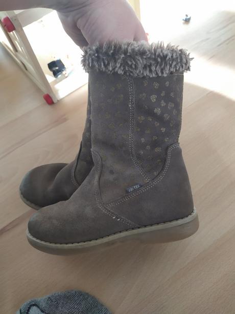 Kožené čižmičky, baťa,29