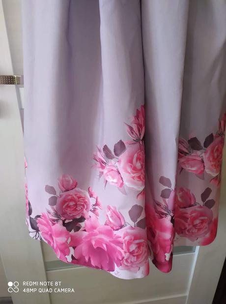 Krásne spoločenské šaty, 38