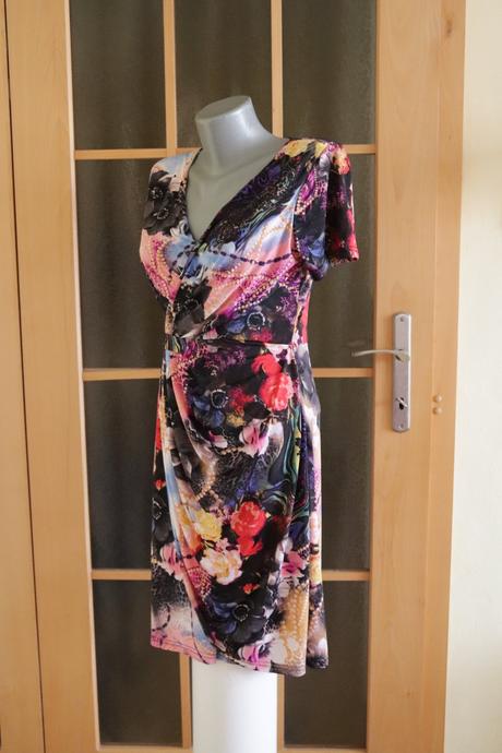 Šaty - bezchybný stav, m