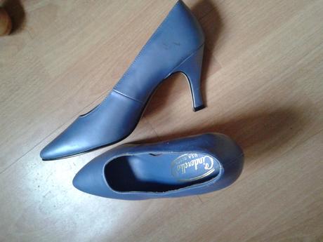 Perleťové lodičky, 37