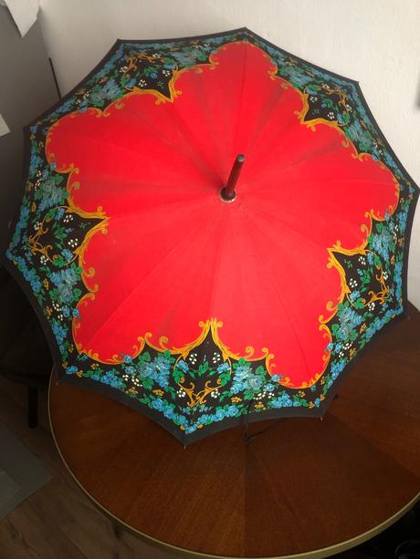 Starozitny vintage latkovy dazdnik, 