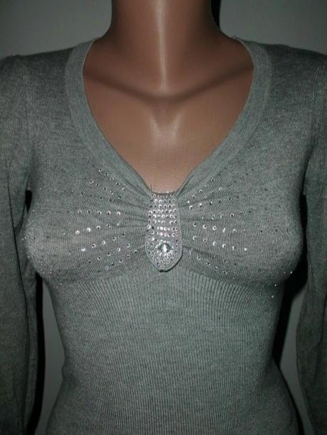 Pletený sveter s kamienkovým dekoltom, xs