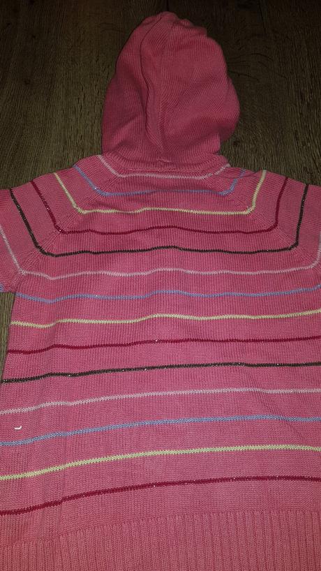 Ružový pulóver, lupilu,98