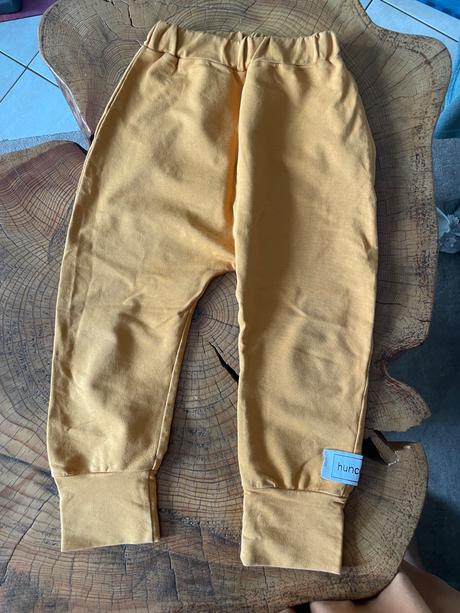 Huncút neposedná riťka, 104