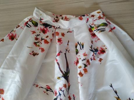 Sukňa na príležitosť, s