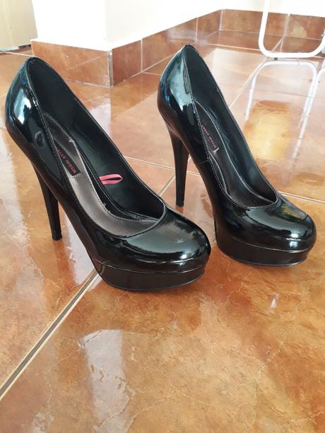 Lakovane lodicky, 36