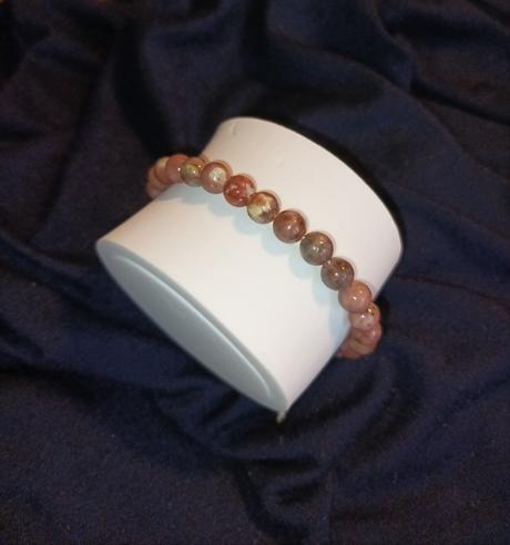 Náramky z prírodných kameňov,