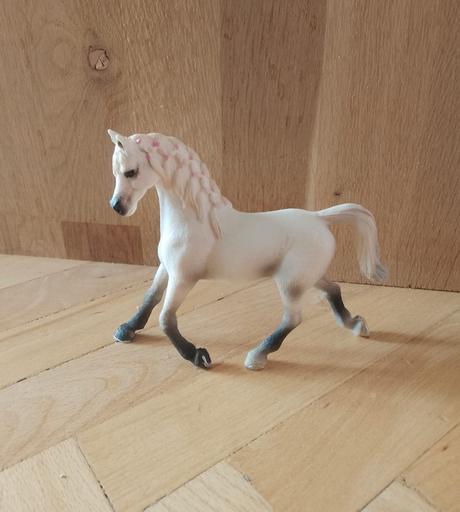 Schleich arabská kobyla,