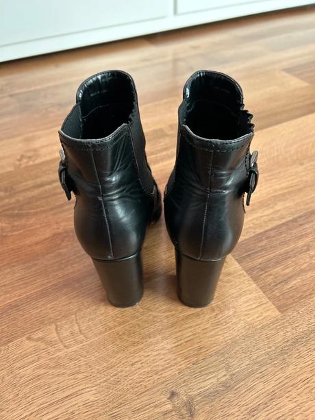 Kožené čižmičky, baťa,39