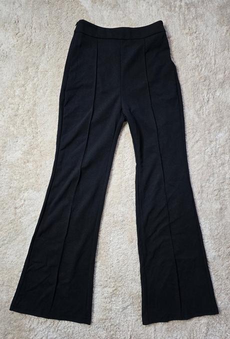 Cierne nohavice, 36 / s