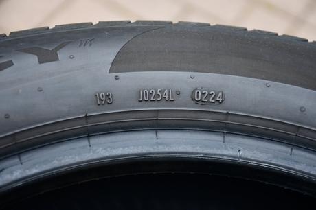 Letné pneumatiky pirelli 215/55 r17 98y, 