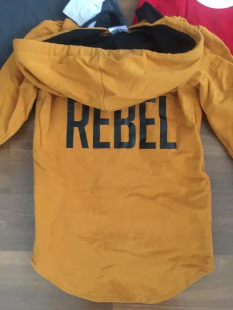 Rebel tricka a mikina, rebel,92