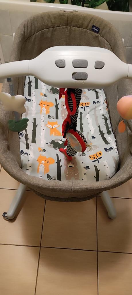 Baby hug 4v1, chicco