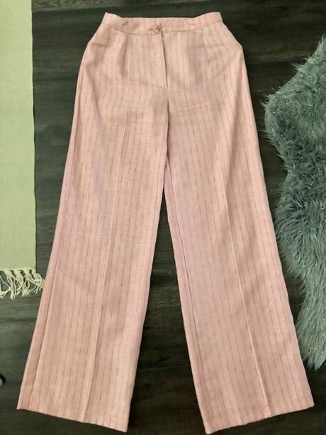 Ružové nohavice, s