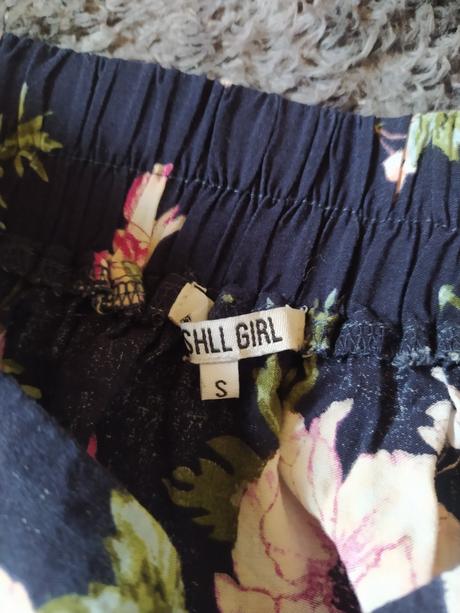 Asimetricka sukňa, s