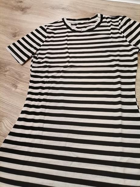 Dámske pásikové šaty - veľkosť s, s