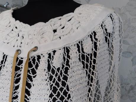 Kvalitne velmi pekne azurove pončo, 42