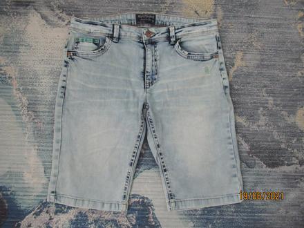 Nukutavake kraťasky, 158