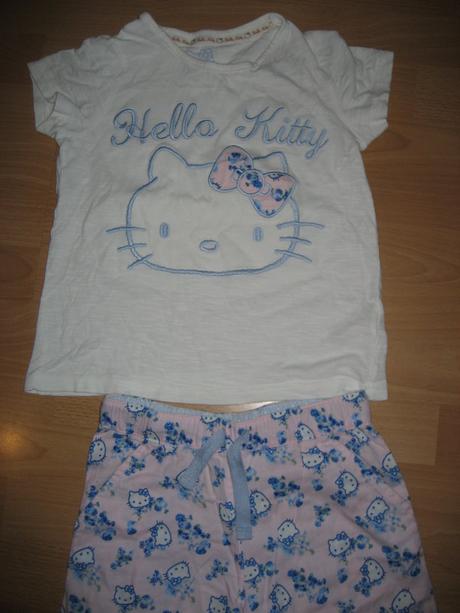 Pyžamko kitty, marks & spencer,128