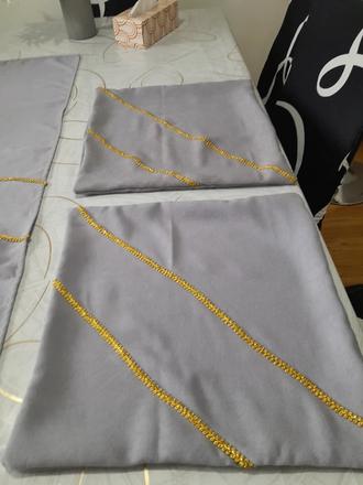 Návleky na vankuše s obrusom, 