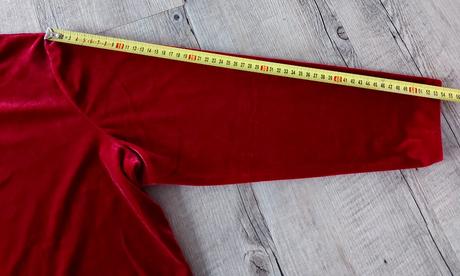 Zamatový slávnostný top, 48