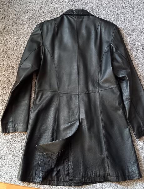 Predám pravú koženú bundu, m