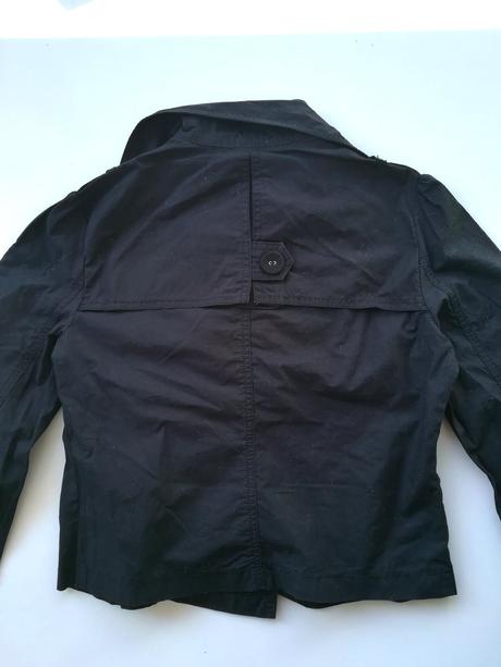 Krátky plášť, 152