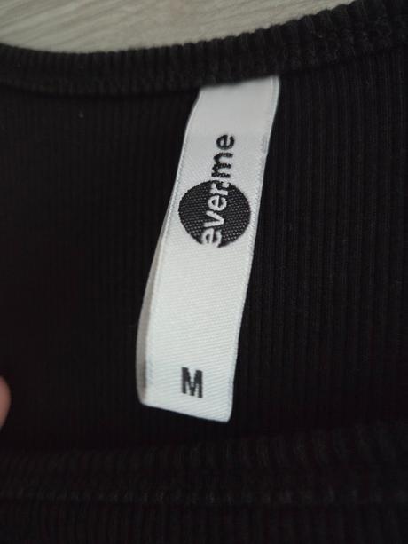 Cierne saty, m