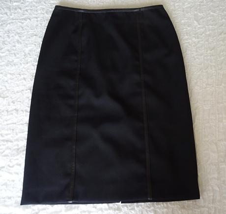 Dámska sukňa s koženým lemovaním, veľ. 38, 38