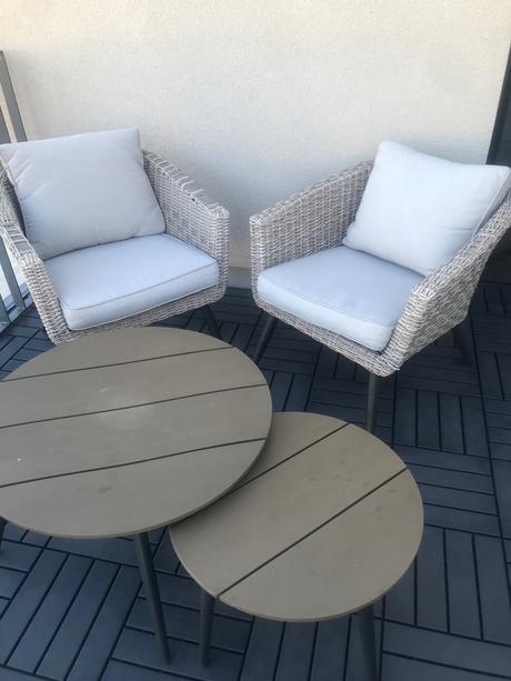 Exteriérový nábytok-stolíky, 