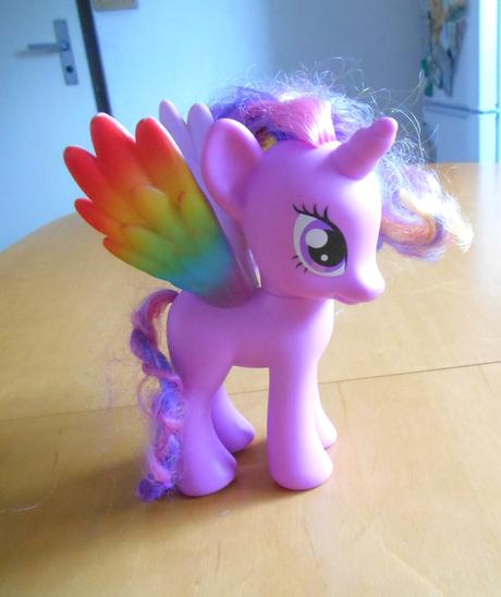 Hasbro dúhový jednorožec, 