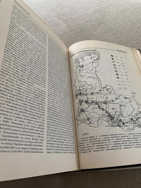 Malá zemepisná encyklopédia zssr ruska viac autor,